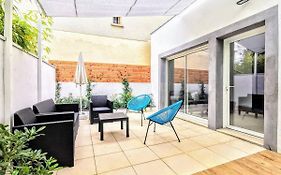 Jolie Villa Avec Jacuzzi Hopitaux Facultes